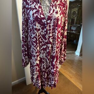 XL, White and mulberry print Zara dress/tunic